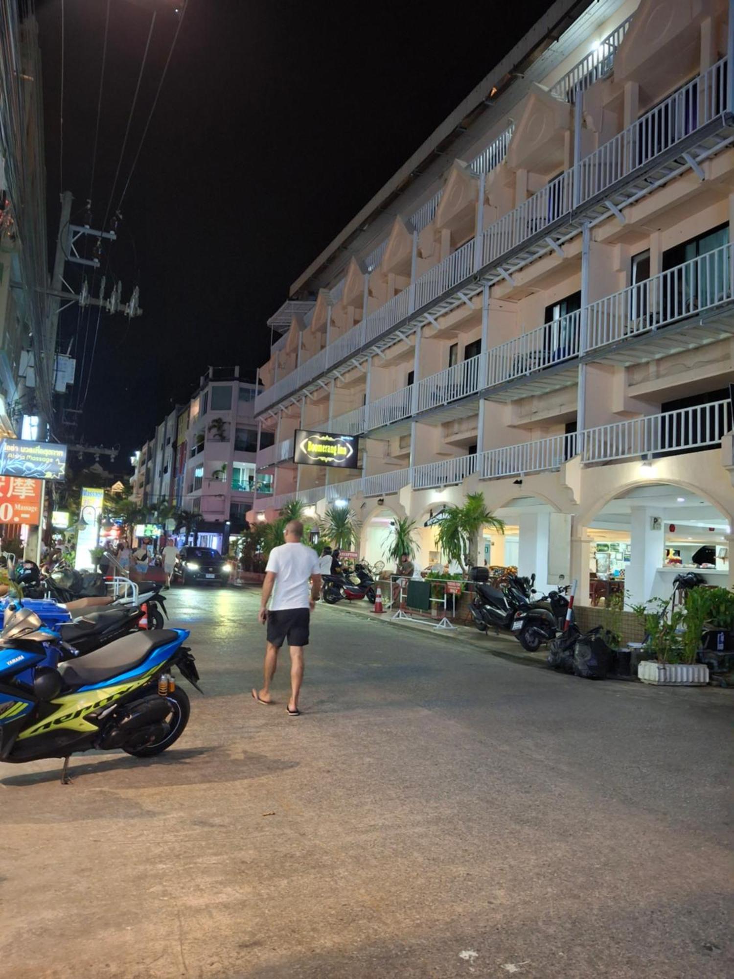 אכסניה Boomerang Phuket